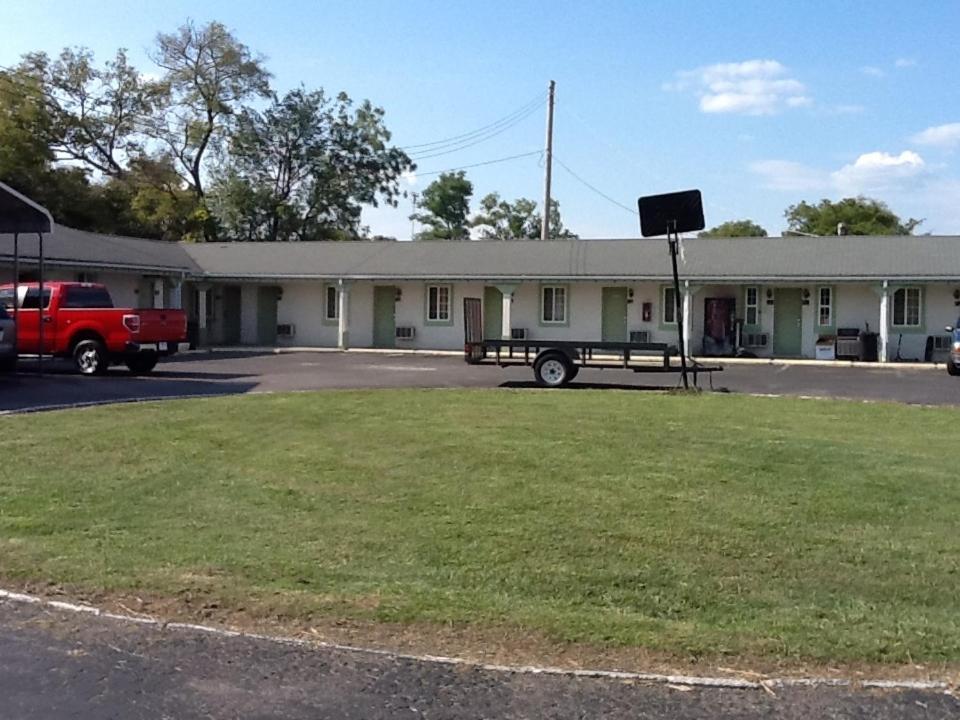 Bedford Inn Shelbyville Exterior foto